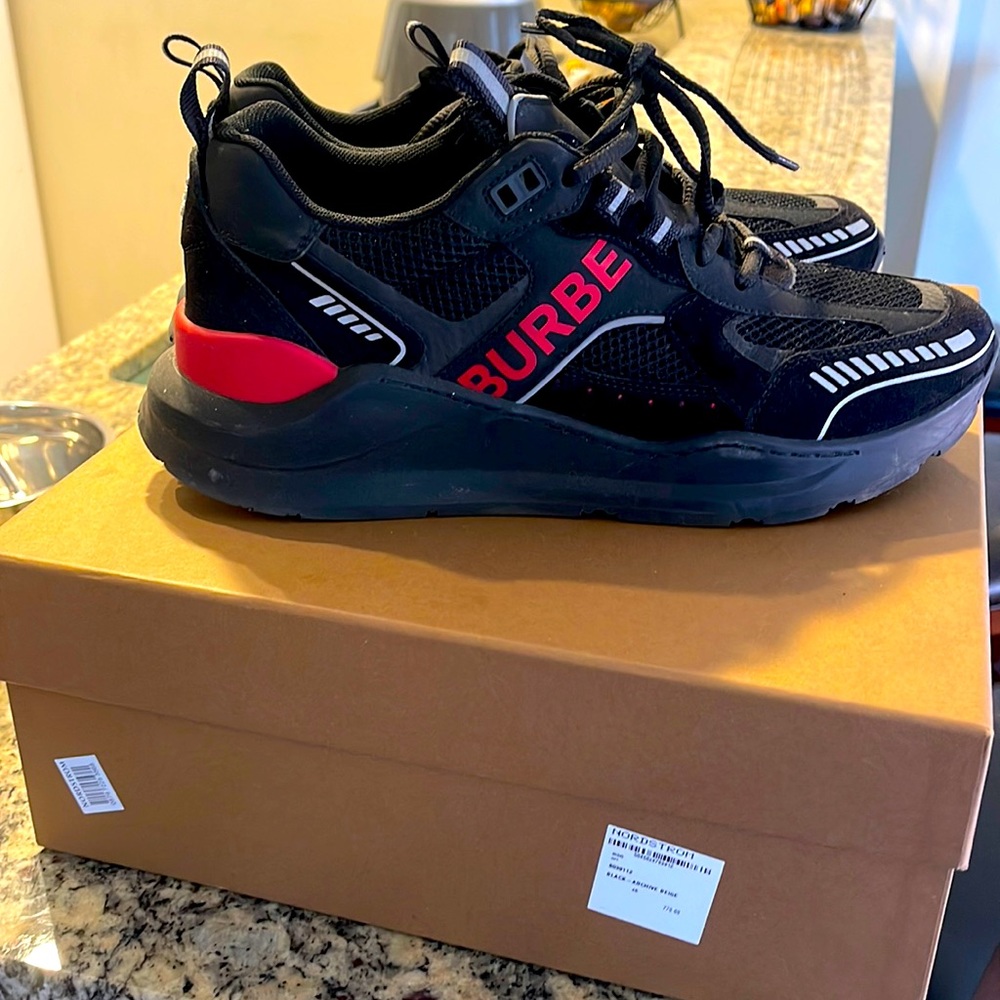 Burberry runners new season
